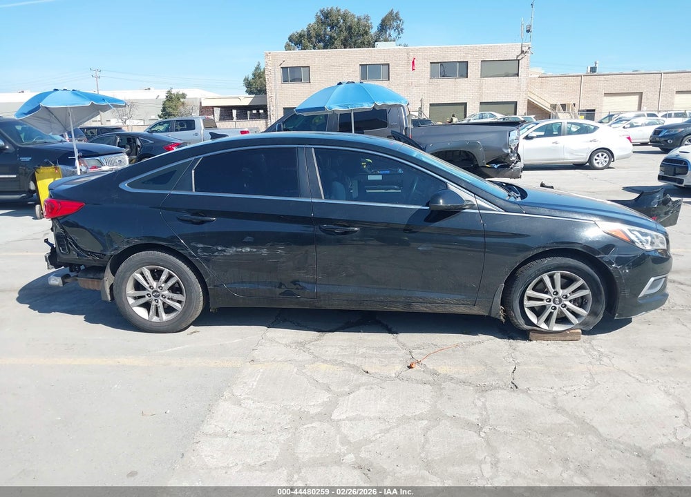 2016 HYUNDAI SONATA SE VIN: 5NPE24AF7GH382583