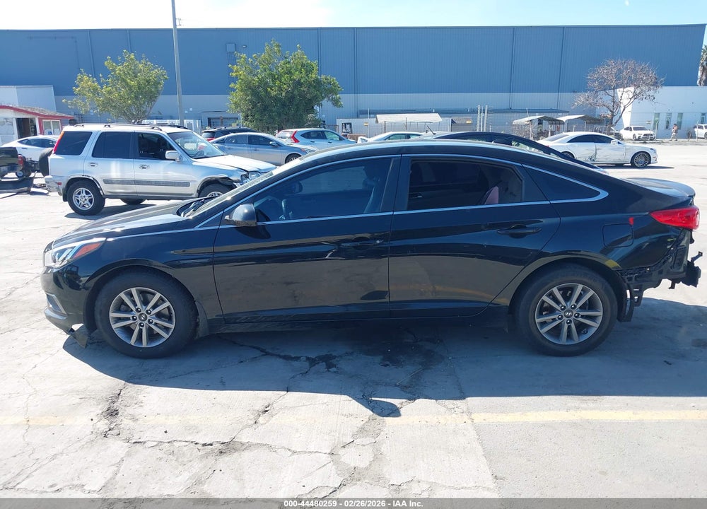 2016 HYUNDAI SONATA SE VIN: 5NPE24AF7GH382583