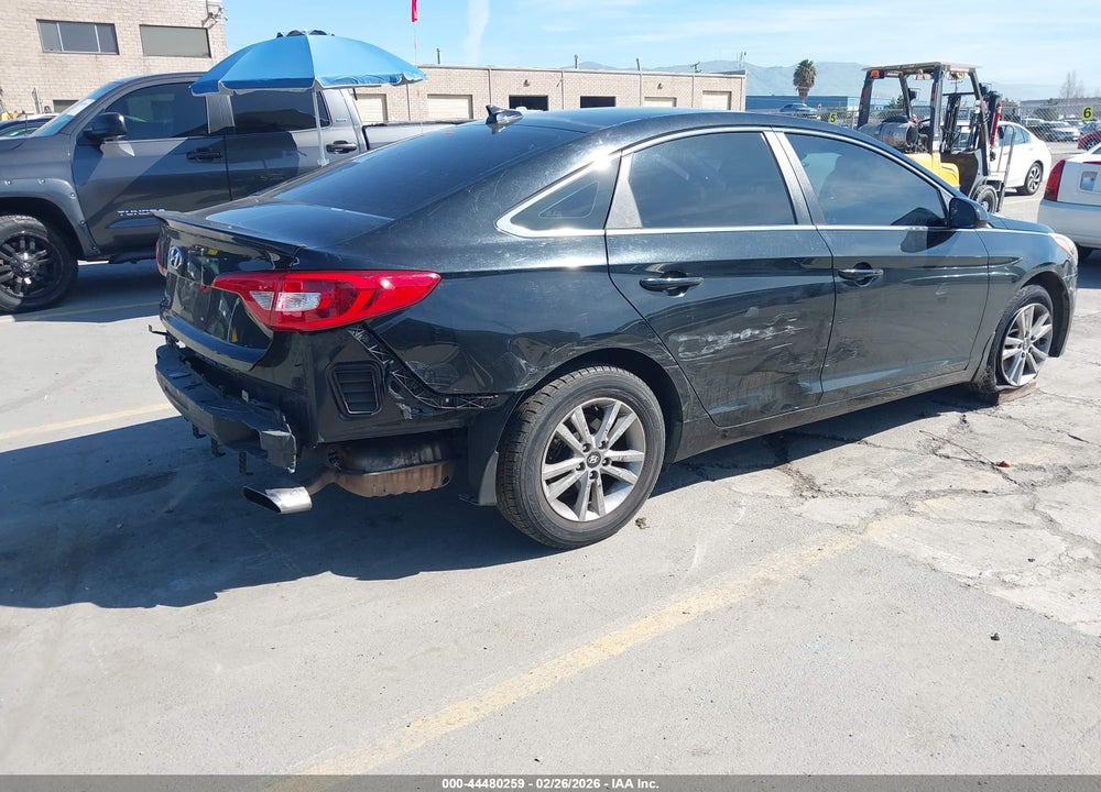 2016 HYUNDAI SONATA SE VIN: 5NPE24AF7GH382583