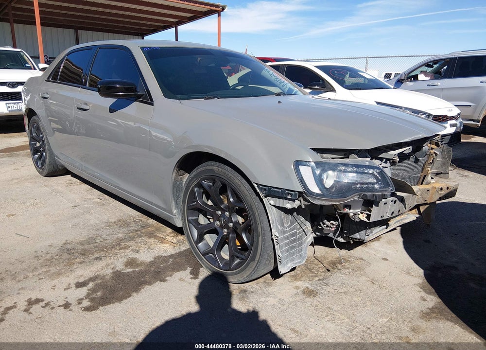 2019 CHRYSLER 300 TOURING VIN: 2C3CCAAG8KH614190