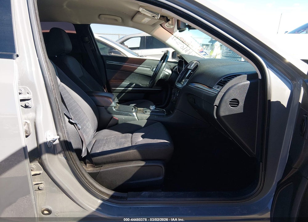 2019 CHRYSLER 300 TOURING VIN: 2C3CCAAG8KH614190