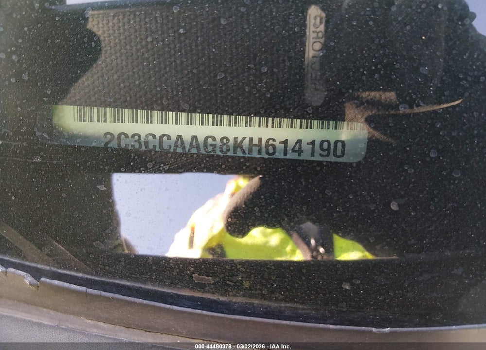 2019 CHRYSLER 300 TOURING VIN: 2C3CCAAG8KH614190