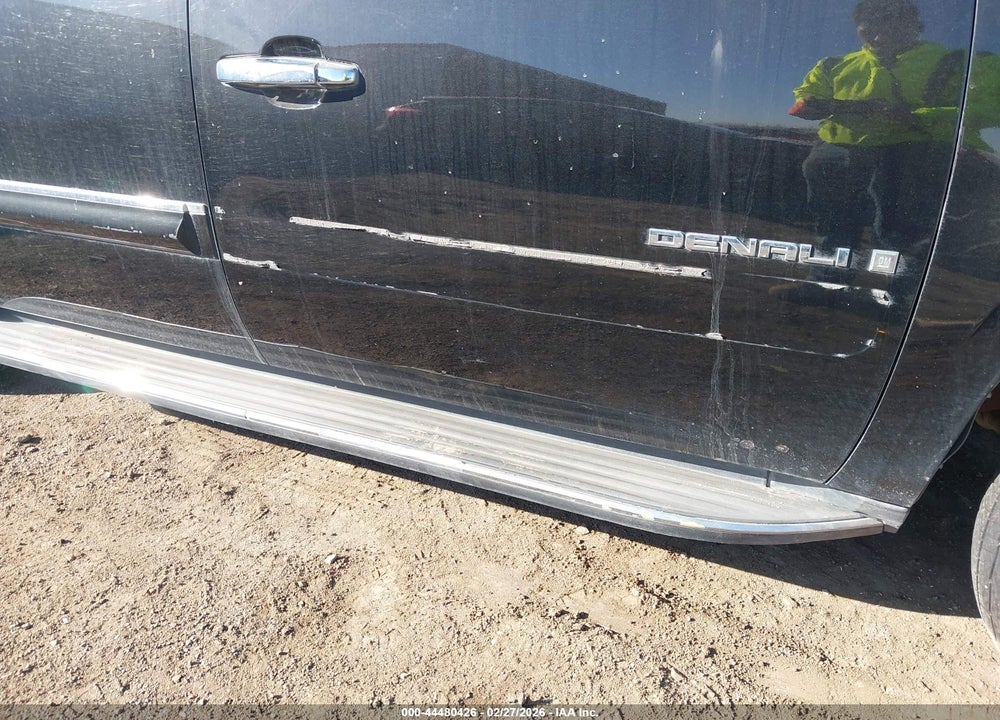 2007 GMC YUKON XL 1500 DENALI VIN: 1GKFK66897J353270