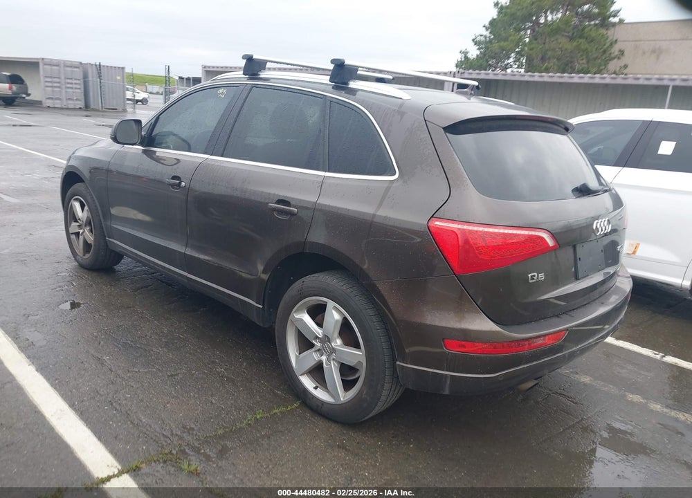 2011 AUDI Q5 2.0T PREMIUM VIN: WA1LFAFP4BA016456
