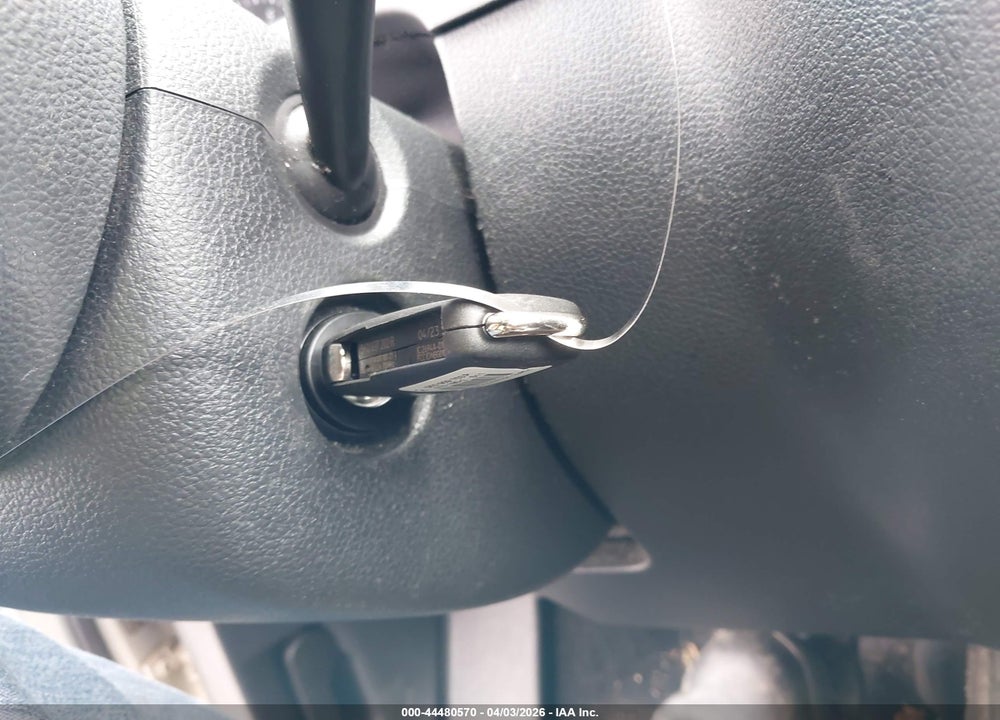 2011 VOLKSWAGEN TIGUAN S VIN: WVGBV7AX5BW560977