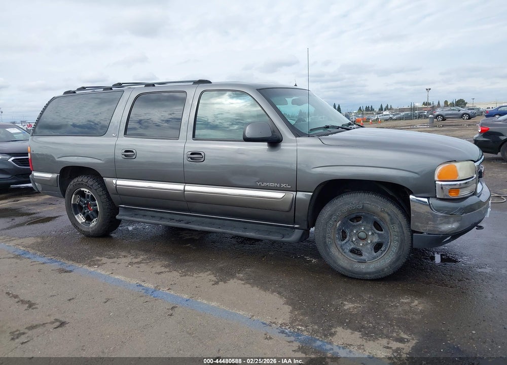 2002 GMC YUKON XL 1500 SLT VIN: 3GKFK16T52G213119