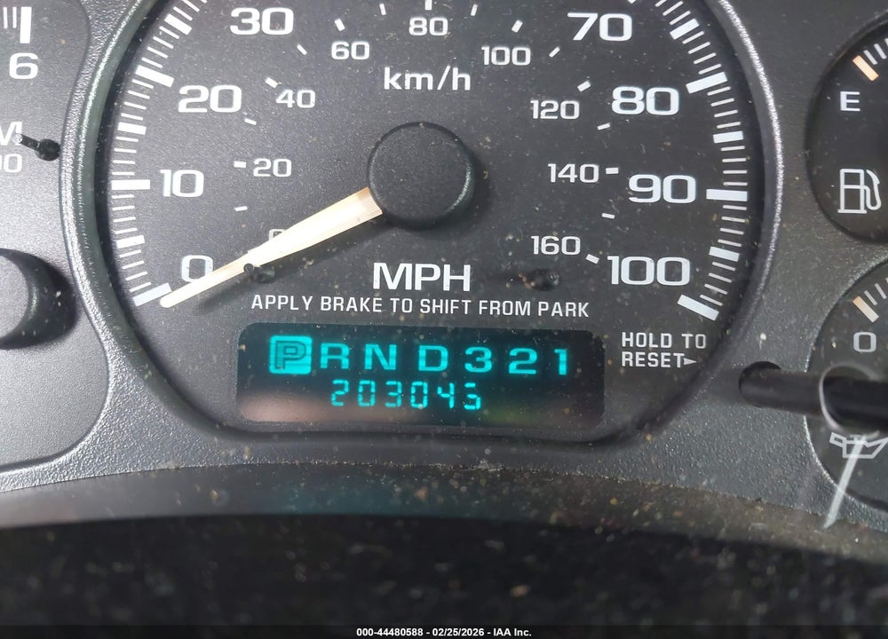 2002 GMC YUKON XL 1500 SLT VIN: 3GKFK16T52G213119