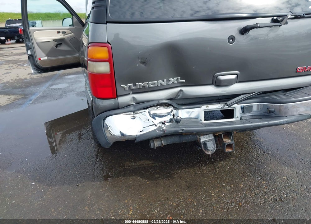 2002 GMC YUKON XL 1500 SLT VIN: 3GKFK16T52G213119