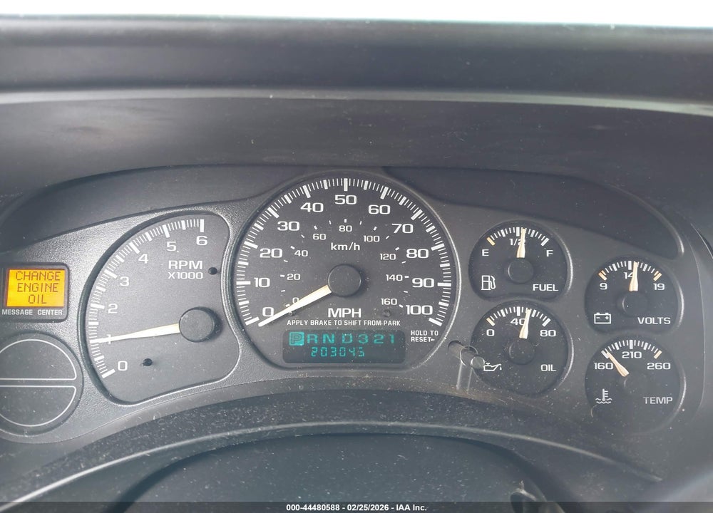 2002 GMC YUKON XL 1500 SLT VIN: 3GKFK16T52G213119