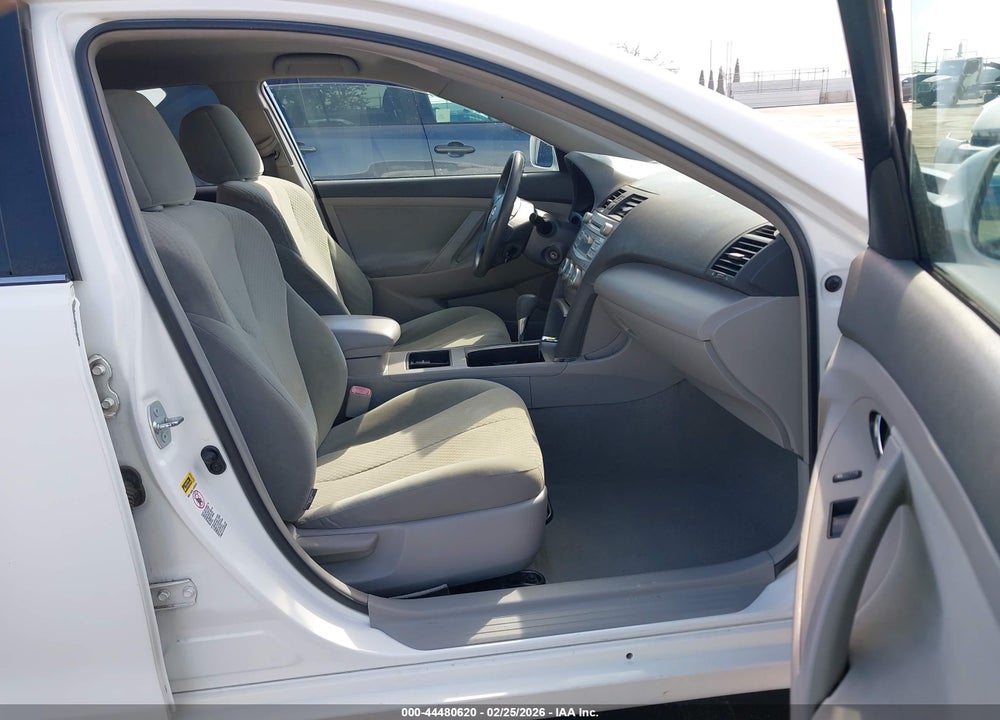 2008 TOYOTA CAMRY LE VIN: 4T1BE46KX8U749964