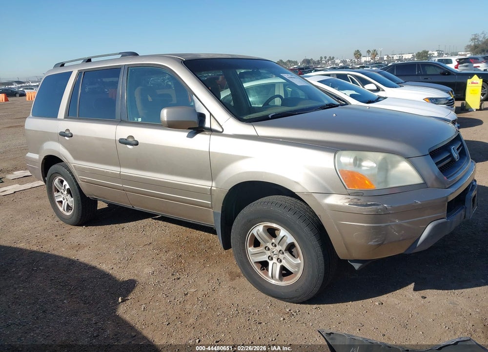 2005 HONDA PILOT EX VIN: 2HKYF18415H558609