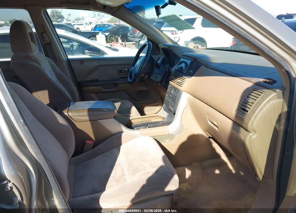 2005 HONDA PILOT EX VIN: 2HKYF18415H558609