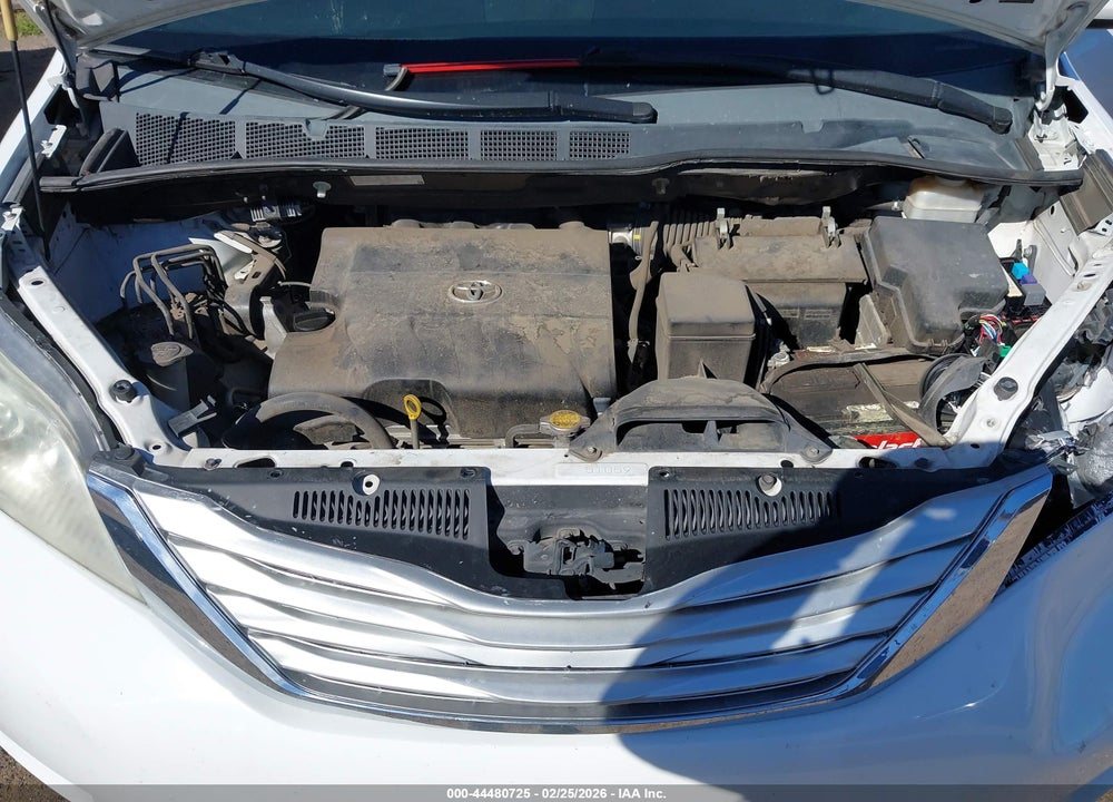 2011 TOYOTA SIENNA XLE V6 VIN: 5TDYK3DC0BS052473