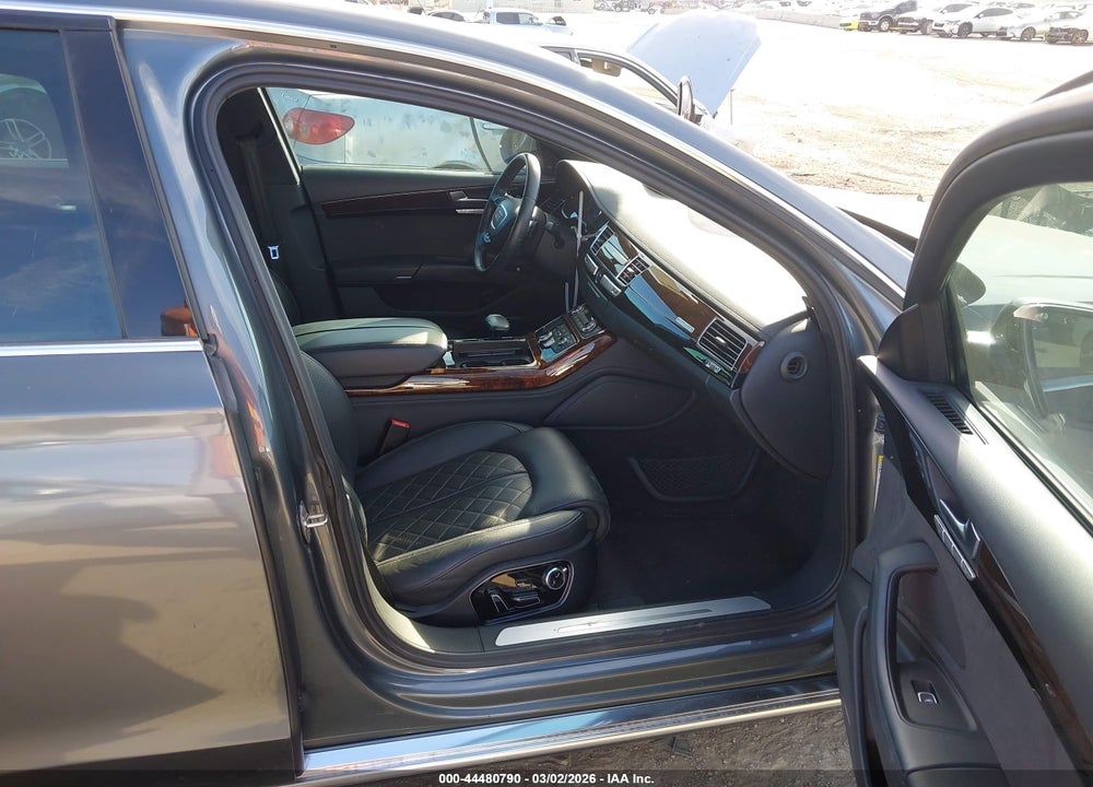 2015 AUDI A8 L 3.0T VIN: WAU3GAFD5FN008922