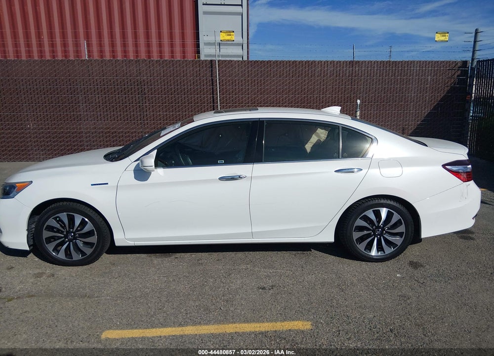 2017 HONDA ACCORD HYBRID EX-L VIN: JHMCR6F50HC029578