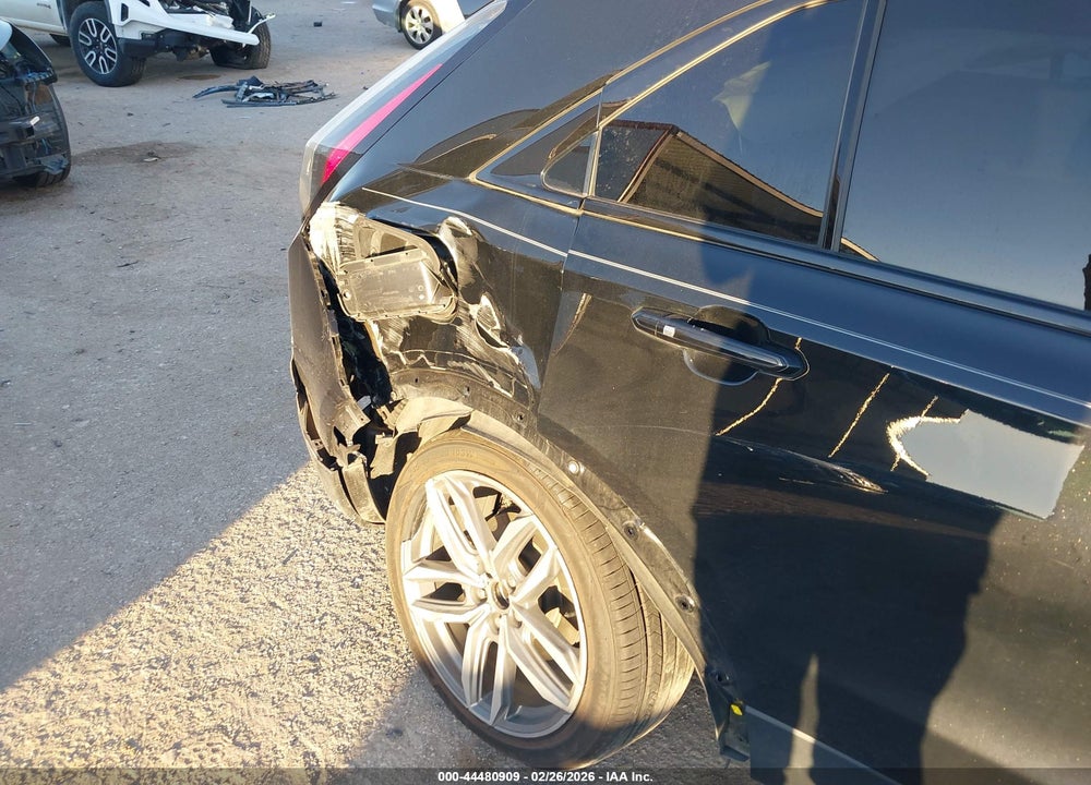 2019 CADILLAC XT4 SPORT VIN: 1GYFZER48KF173472