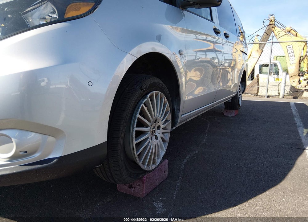 2019 MERCEDES-BENZ METRIS VIN: WD4PG2EE7K3573320