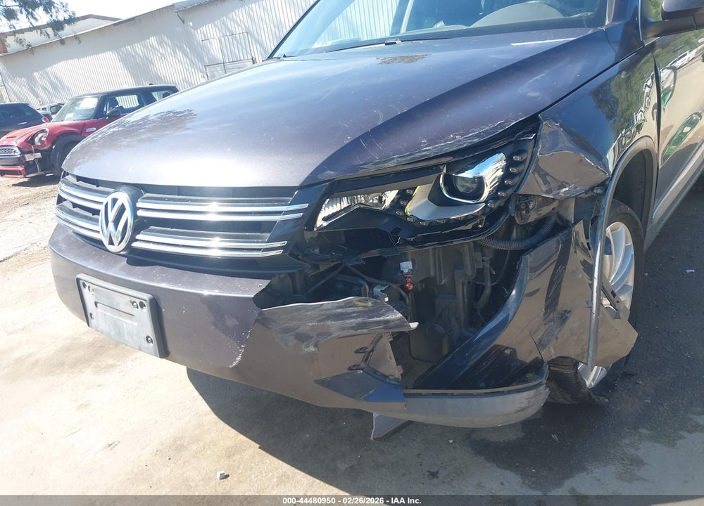 2016 VOLKSWAGEN TIGUAN SE VIN: WVGAV7AX1GW522343