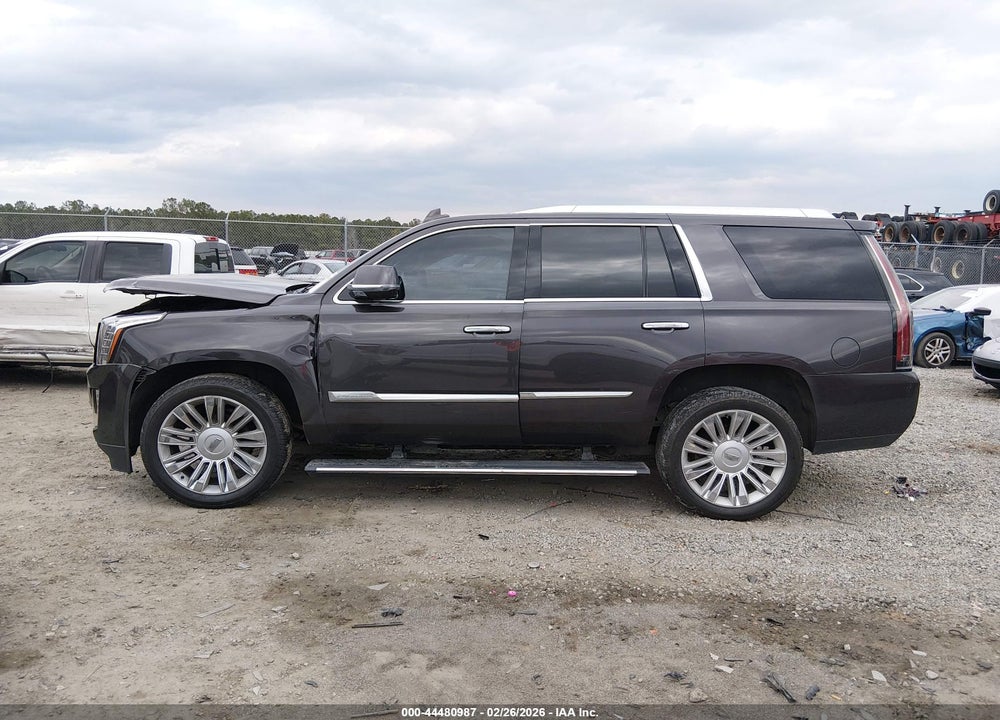 2016 CADILLAC ESCALADE PLATINUM VIN: 1GYS4DKJ9GR107901