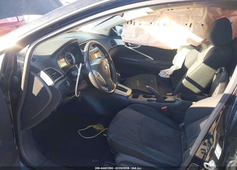 2015 NISSAN SENTRA SV VIN: 3N1AB7APXFL680152