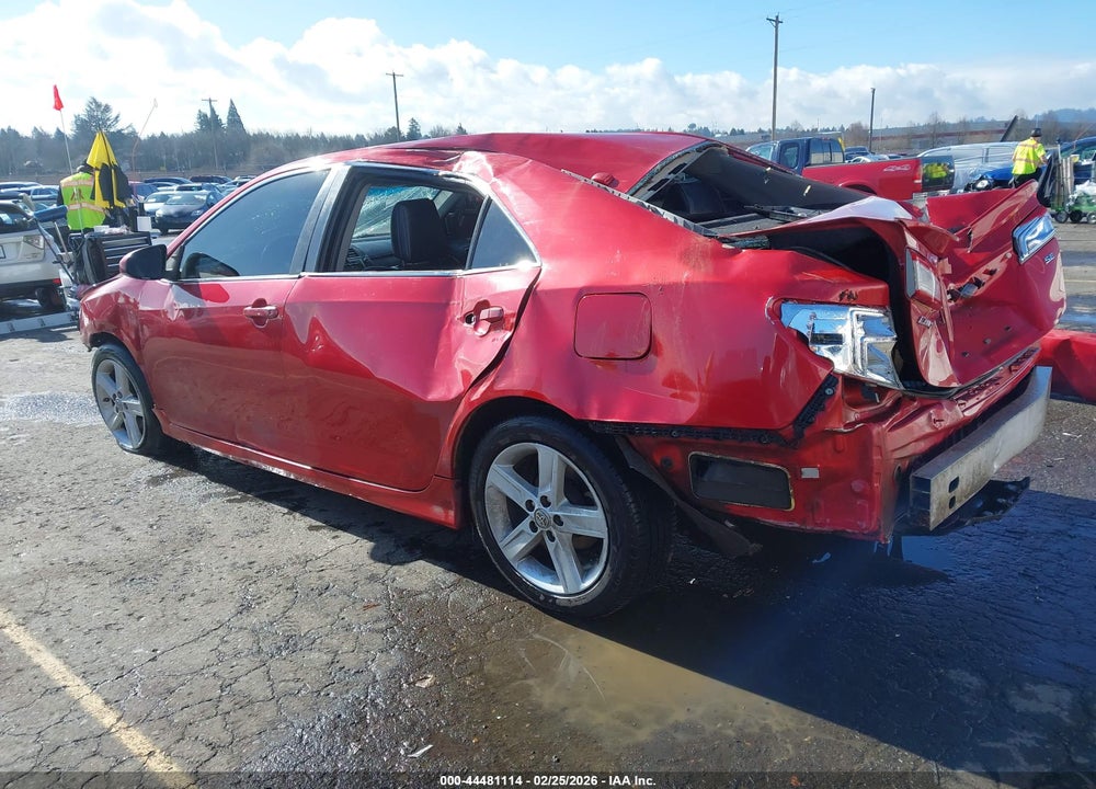 2013 TOYOTA CAMRY SE VIN: 4T1BF1FK0DU653542