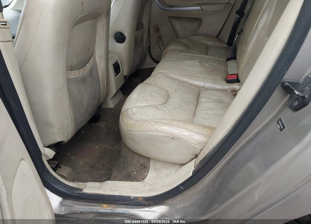 2011 VOLVO XC60 3.2 VIN: YV4952DL5B2200627