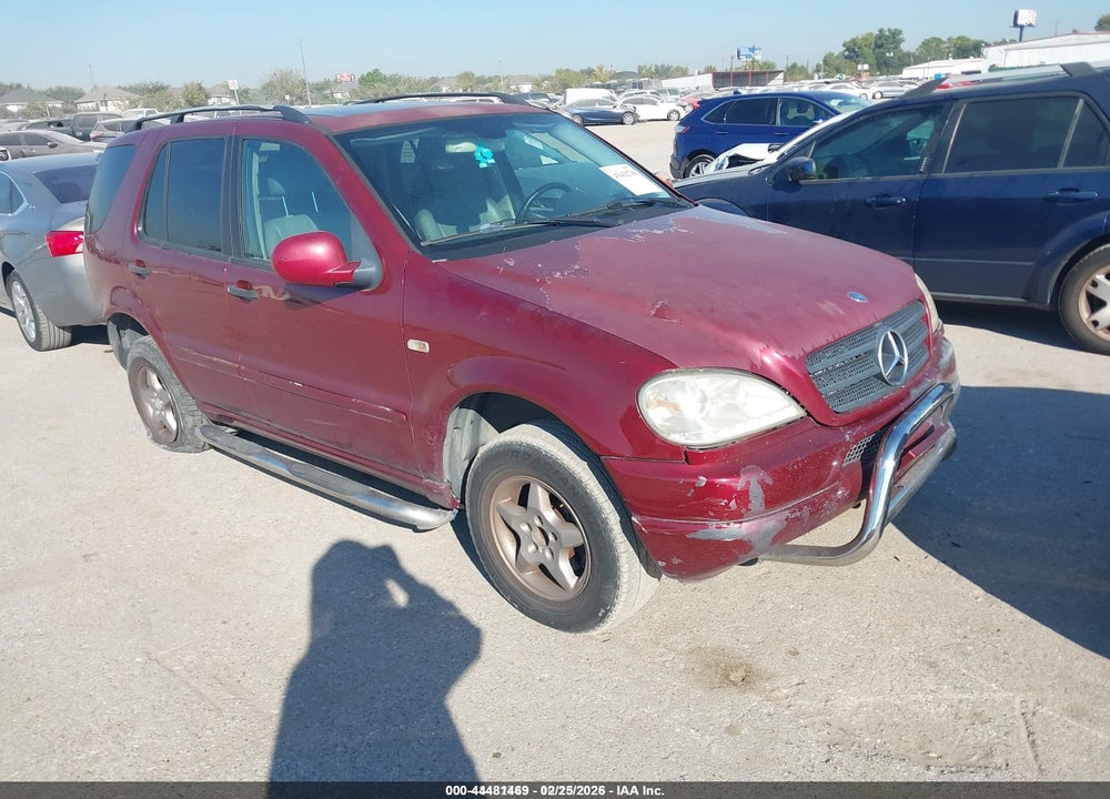 2000 MERCEDES-BENZ ML 320 VIN: 4JGAB54E2YA195845