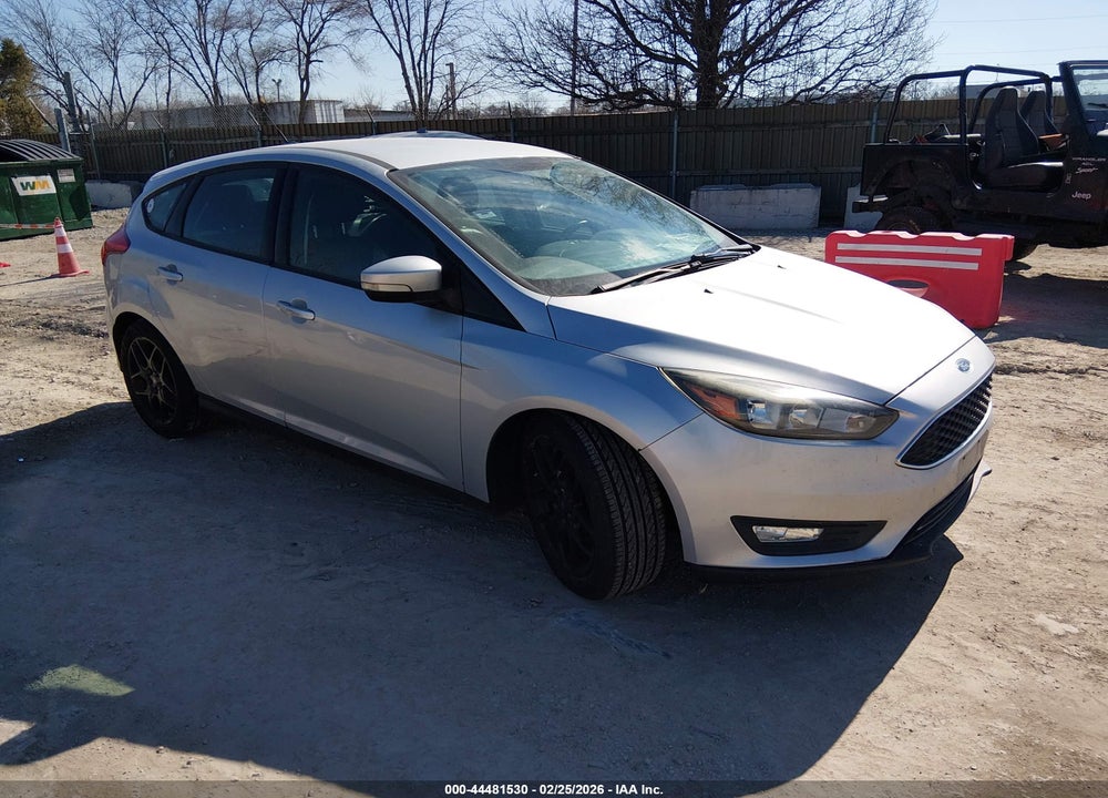 2016 FORD FOCUS SE VIN: 1FADP3K29GL346138