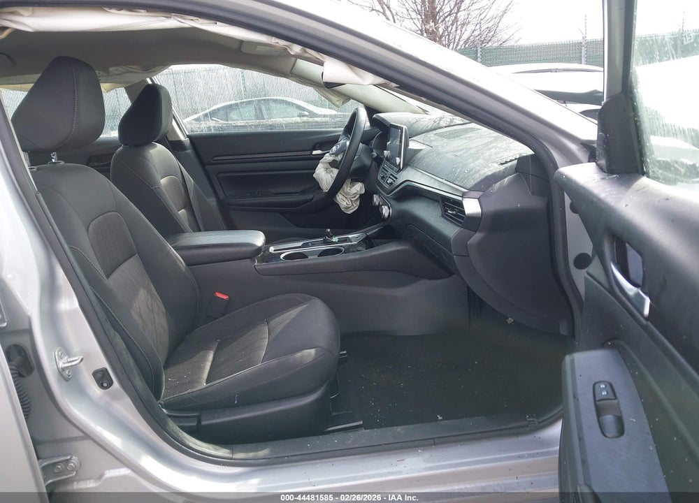2024 NISSAN ALTIMA SV FWD VIN: 1N4BL4DV2RN304241