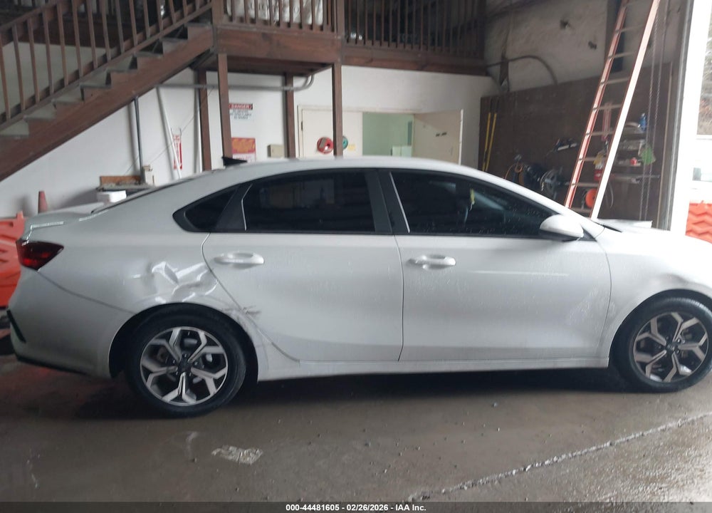 2021 KIA FORTE LXS VIN: 3KPF24AD1ME291652