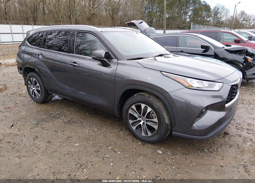 2020 TOYOTA HIGHLANDER XLE VIN: 5TDGZRAH0LS024880