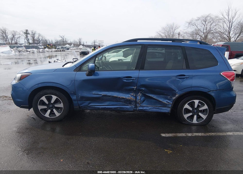 2018 SUBARU FORESTER 2.5I PREMIUM VIN: JF2SJAGC5JH461842