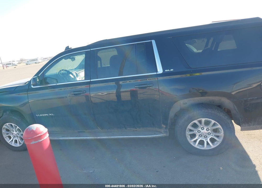 2016 GMC YUKON XL SLE VIN: 1GKS2FKC0GR100400