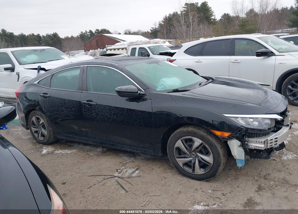 2018 HONDA CIVIC LX VIN: 2HGFC2F50JH591560