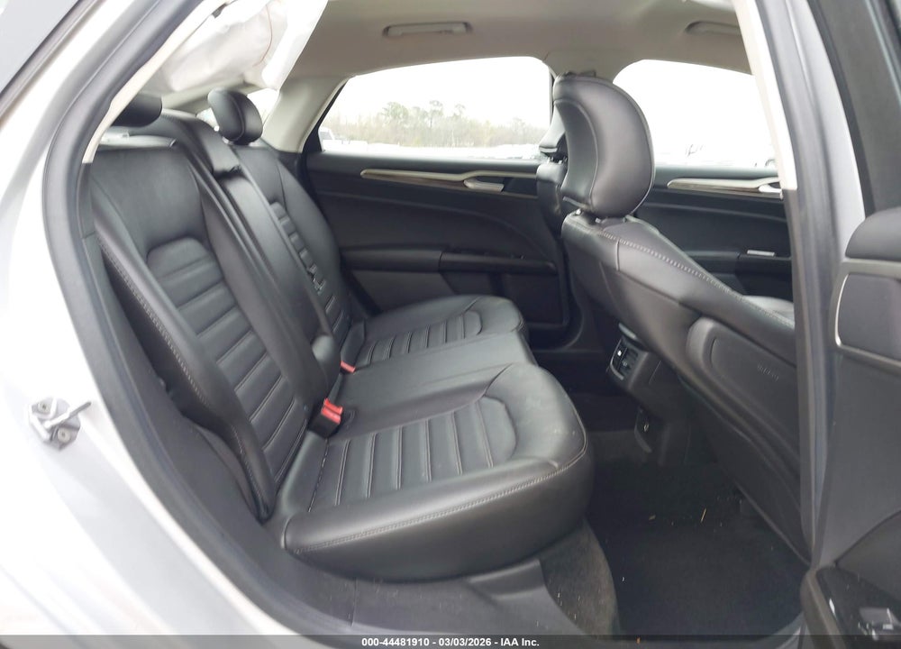 2016 FORD FUSION SE VIN: 1FA6P0HD1G5129929