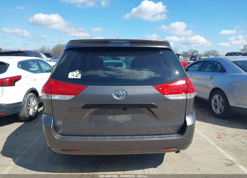 2012 TOYOTA SIENNA BASE V6 7 PASSENGER VIN: 5TDZK3DC4CS207967
