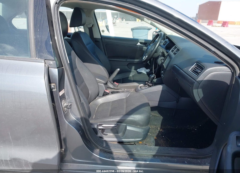 2011 VOLKSWAGEN JETTA 2.5L SE VIN: 3VWDX7AJ4BM379322