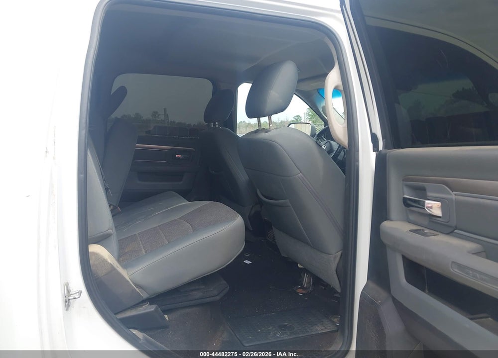 2017 RAM 3500 BIG HORN  4X4 8' BOX VIN: 3C63RRHL1HG697537