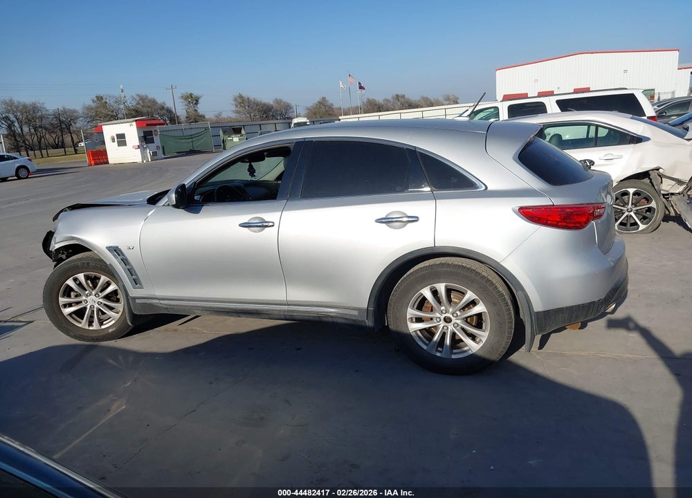 2014 INFINITI QX70 VIN: JN8CS1MW8EM411694