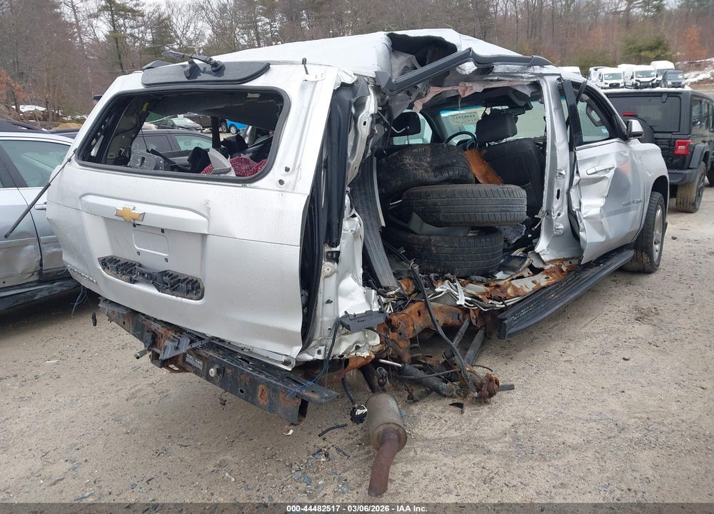 2016 CHEVROLET SUBURBAN LT VIN: 1GNSKHKC7GR107021