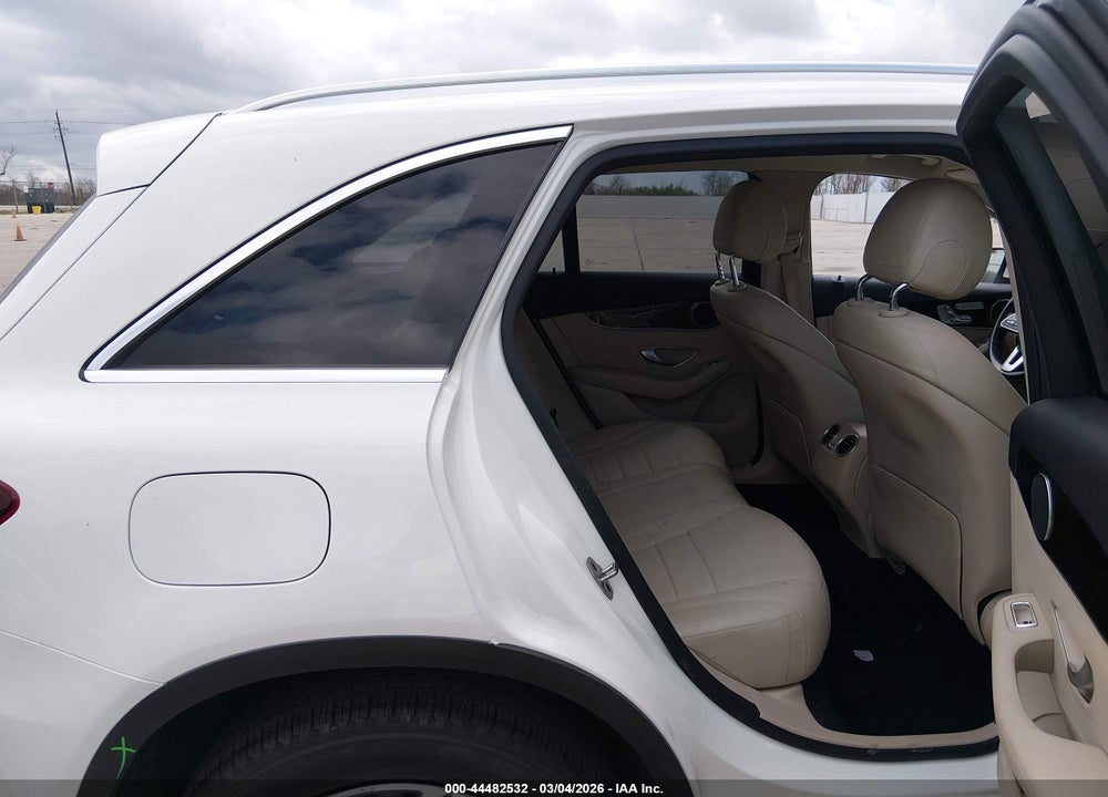 2022 MERCEDES-BENZ GLC 300 SUV VIN: W1N0G8DB2NV332546