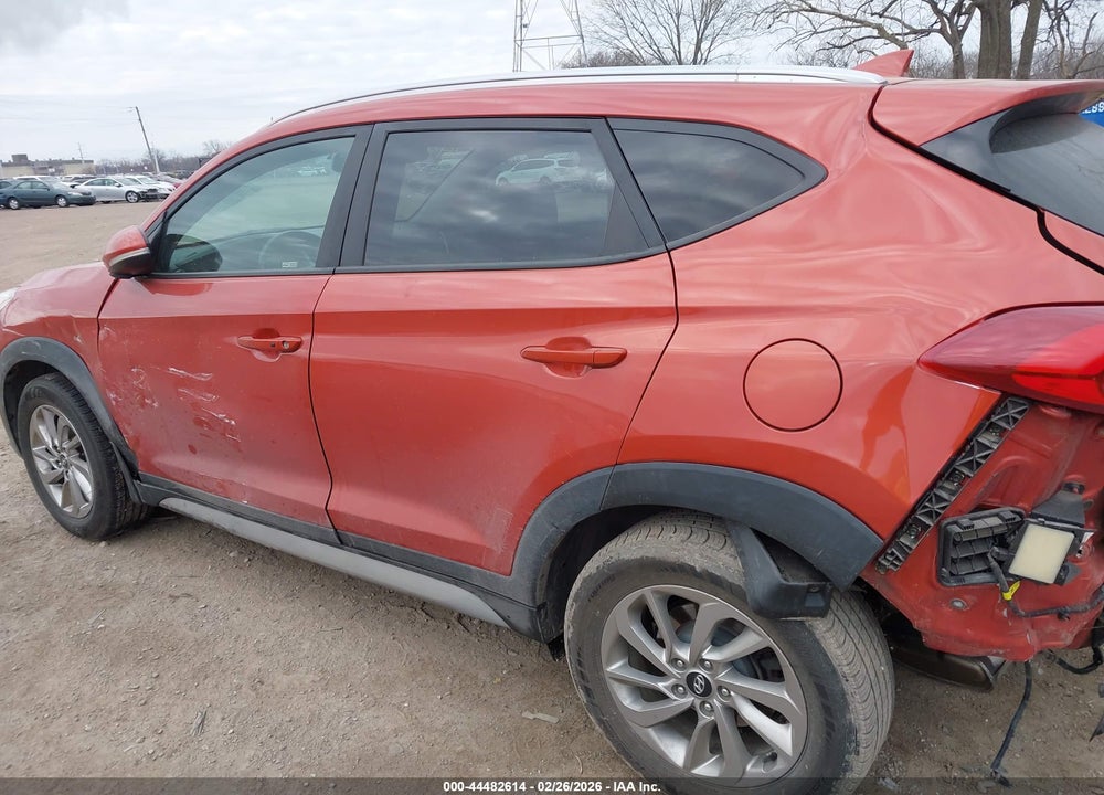 2017 HYUNDAI TUCSON SE PLUS VIN: KM8J3CA47HU448086