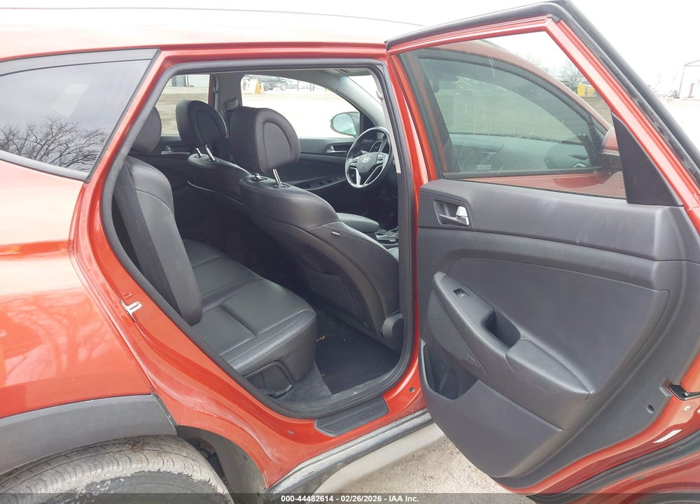 2017 HYUNDAI TUCSON SE PLUS VIN: KM8J3CA47HU448086