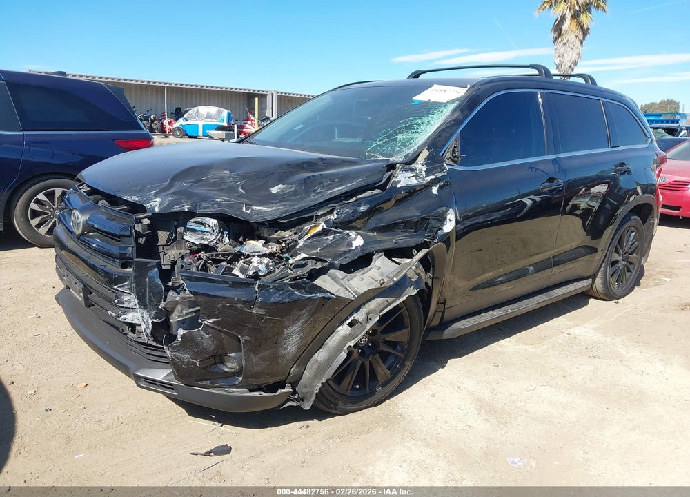 2019 TOYOTA HIGHLANDER SE VIN: 5TDKZRFH3KS573829