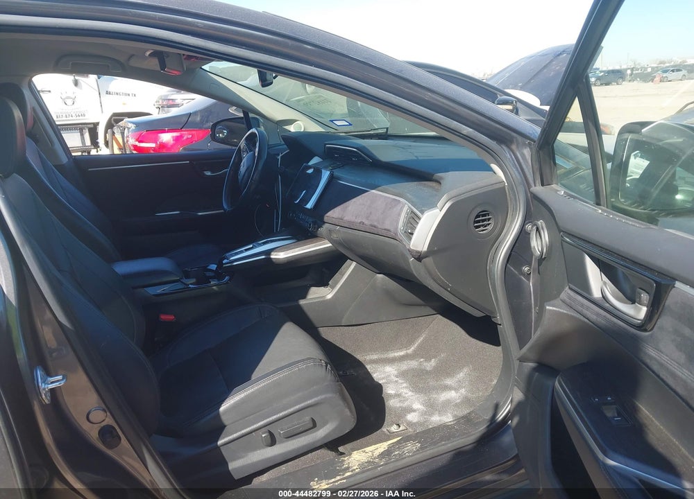 2018 HONDA CLARITY PLUG-IN HYBRID TOURING VIN: JHMZC5F31JC010466