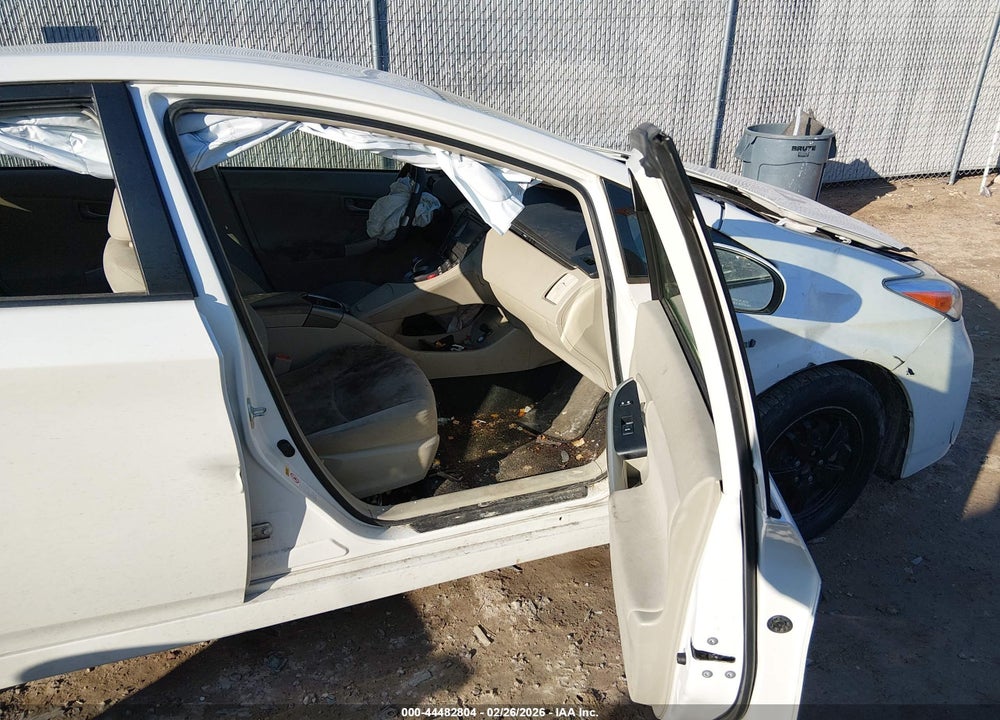2015 TOYOTA PRIUS THREE VIN: JTDKN3DU3F0424869