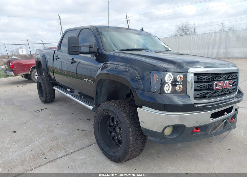 2011 GMC SIERRA 2500HD SLT VIN: 1GT121C85BF111469