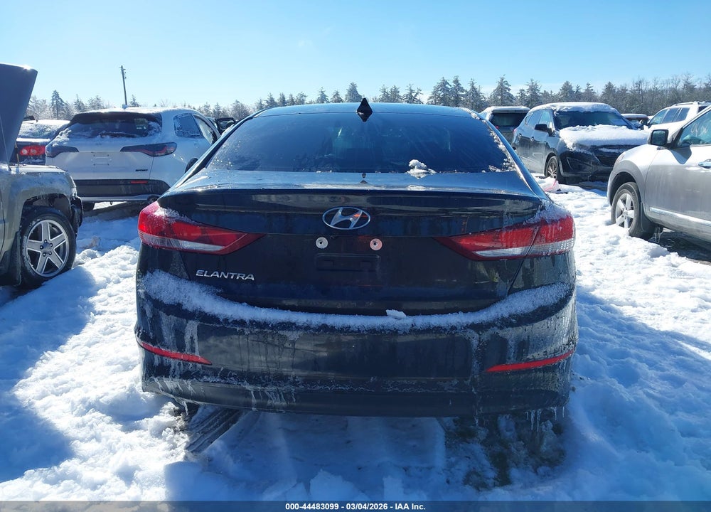 2018 HYUNDAI ELANTRA SEL VIN: 5NPD84LF5JH374268