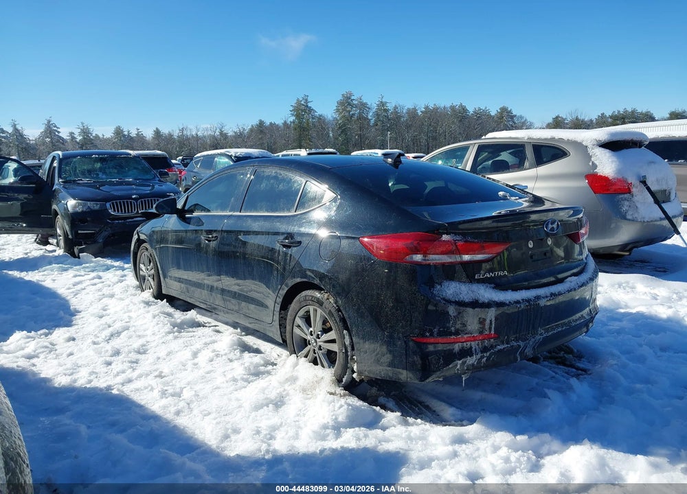 2018 HYUNDAI ELANTRA SEL VIN: 5NPD84LF5JH374268