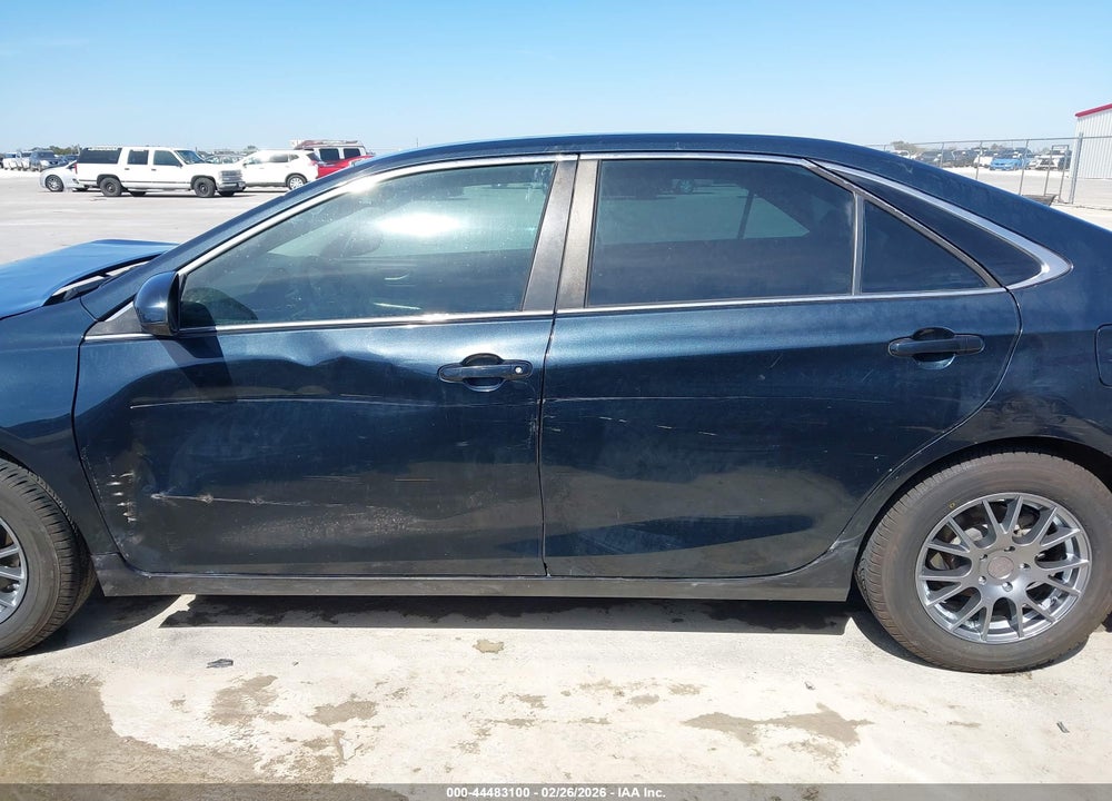 2017 TOYOTA CAMRY LE VIN: 4T1BF1FK5HU644776